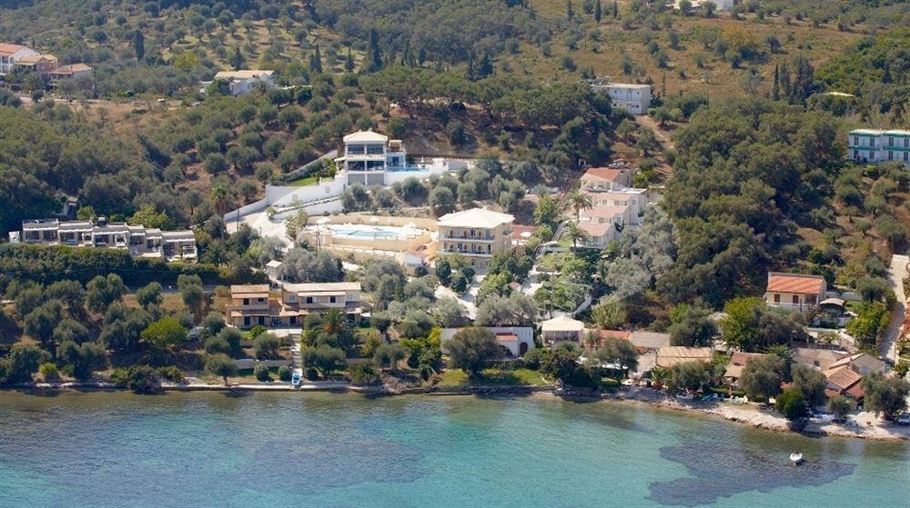 Ionian Eye Design & * Mesongi